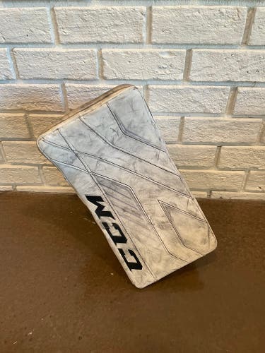 CCM Axis Pro Blocker