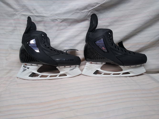 New True Pro Custom Hockey Skates Pro Stock Size SR 8.5 never worn