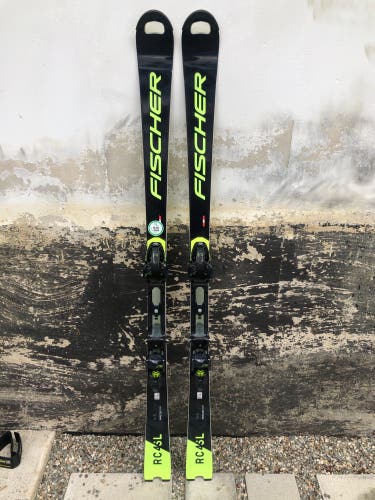 Lightly Used 165cm RC4 Fischer SL Skis w/ 16din Bindings