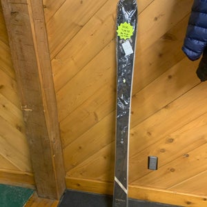 New Unisex 2020 Volkl All Mountain Yumi80 Skis Without Bindings