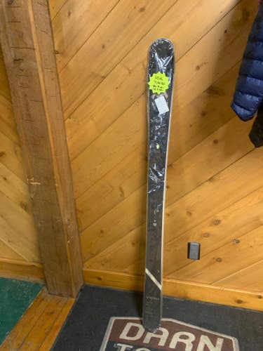 New Unisex 2020 Volkl All Mountain Yumi80 Skis Without Bindings