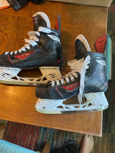 Used CCM Regular Width  Size 10 RBZ Hockey Skates