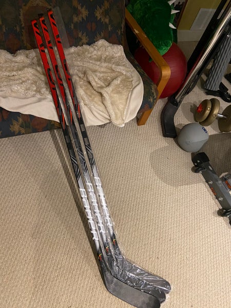 Senior Left Hand P28M Pro Stock Vapor FlyLite Hockey Stick