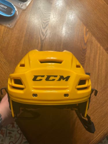 Used Medium CCM Tacks 310 Helmet