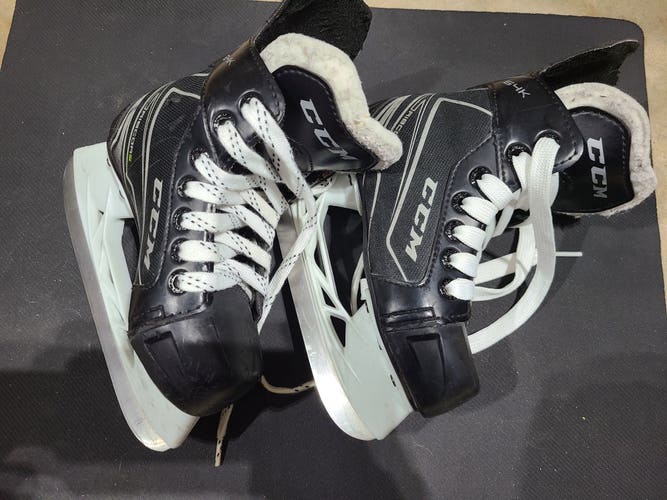Youth Used CCM RibCor 64K Hockey Skates Regular Width Size 11