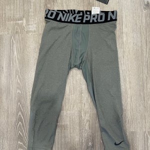 Nike DriFit 3/4 Leggings sz Large