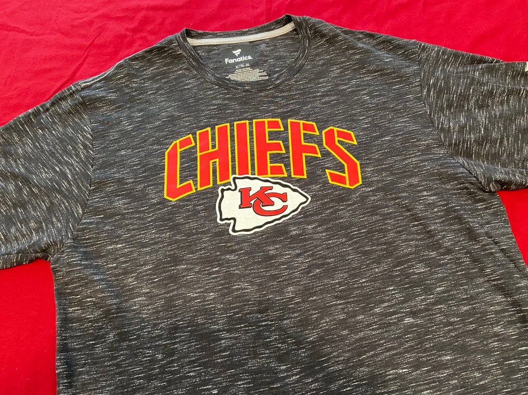 Vintage 1993 Joe Montana Kansas City Chiefs NFL single stitch T-shirt. Made  in the USA. XL