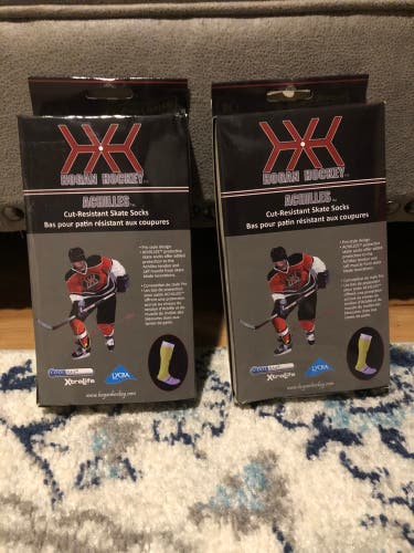 2 Pair Of Cut-resistant Ice Hockey Socks - Mens Medium