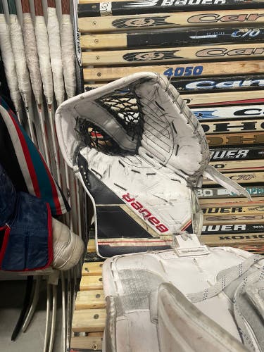 Bauer Mach Goalie Glove