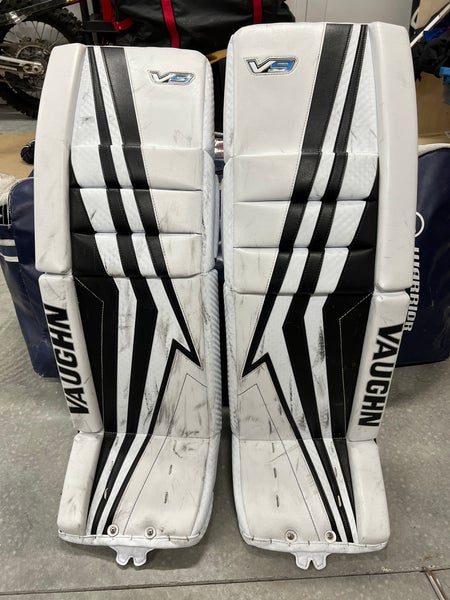35" Vaughn Pro Stock Velocity V9 Goalie Leg Pads