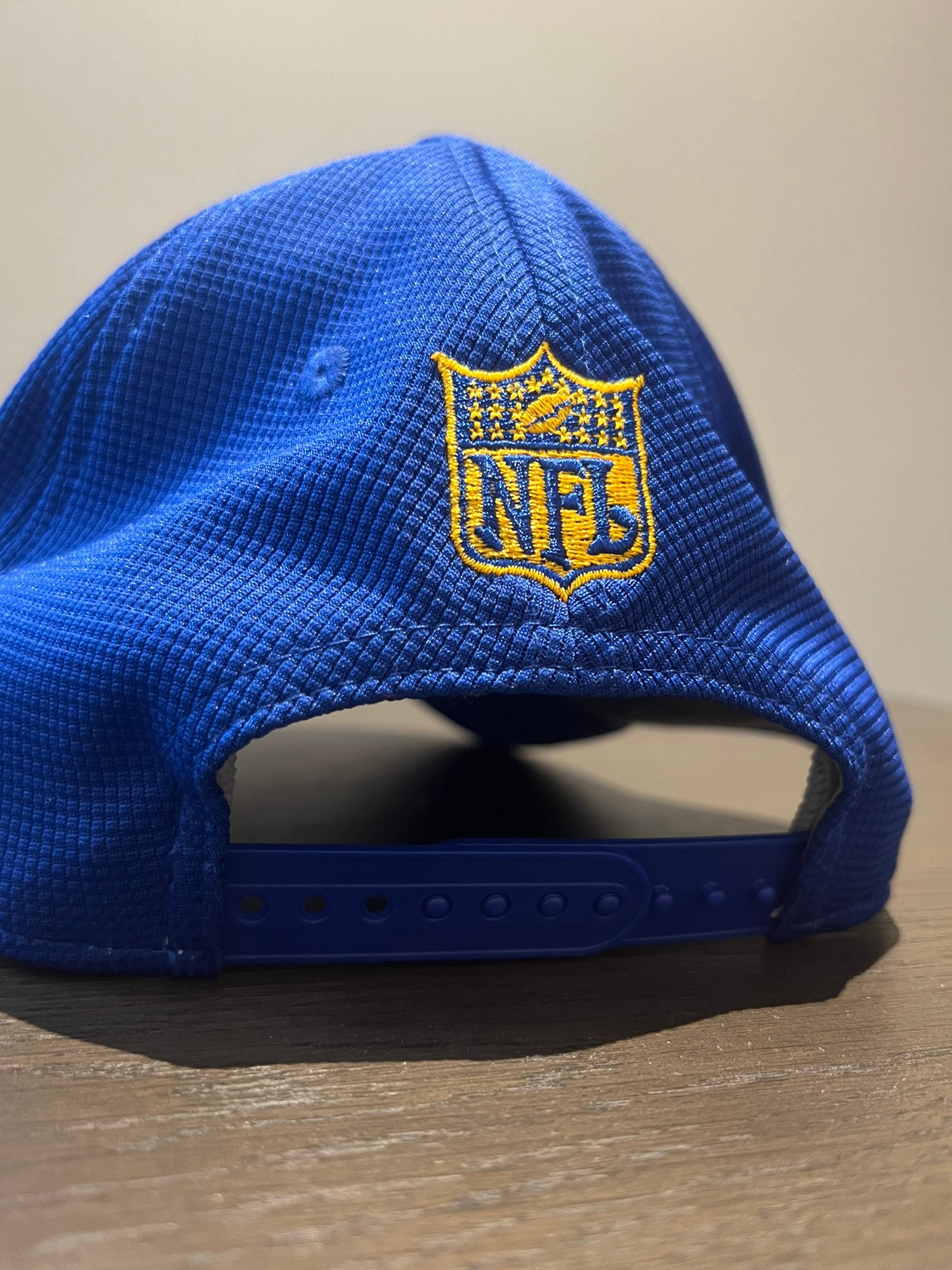 Los Angeles Rams New Era 940 NFL 21 Sideline On Field Stretch Snap Cap