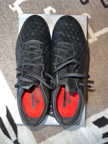 Black Used Size 9.5 (Women's 10.5) Nike Tiempo legend 8 elite fg Cleats