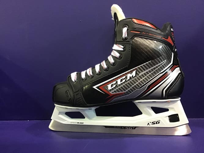 Senior New CCM FT460 Hockey Goalie Skates Regular Width Size 8.5