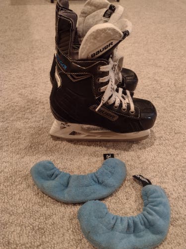 Bauer Nexus 6000 Hockey Skates Size 2 Junior