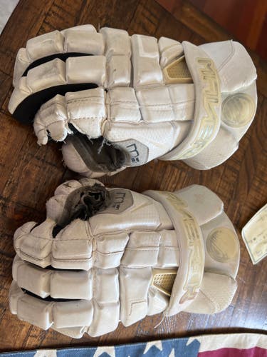 Used Player's Maverik M4 Lacrosse Gloves 13"