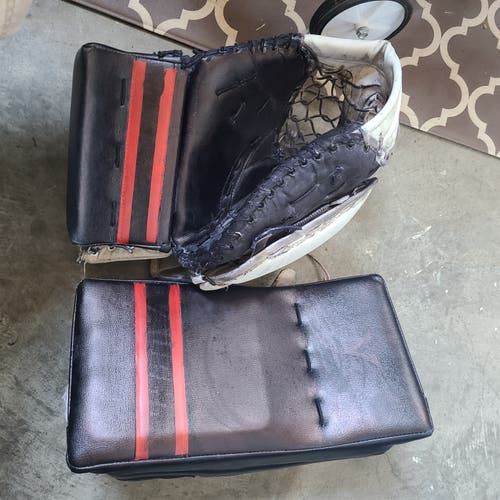 Vaughn pro Velocity V6 Glove and Blocker