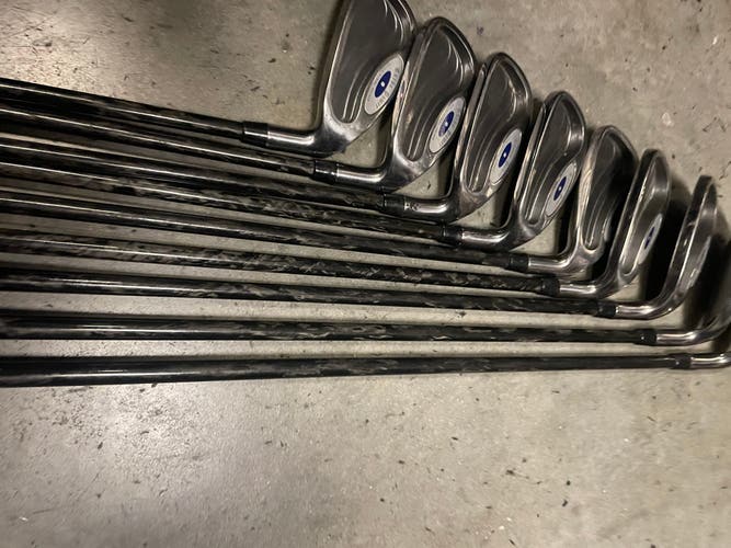 Golf set Turbo power Titan 9 Pc iron set in right handed