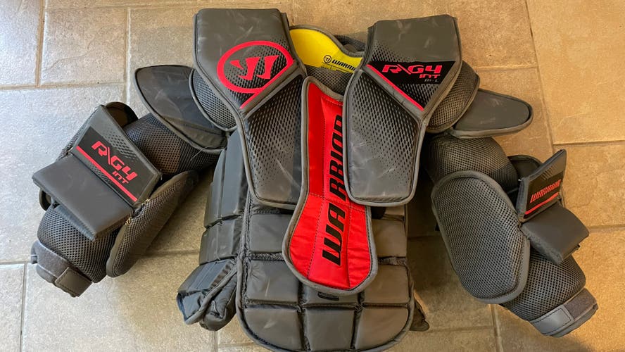 Used Medium Warrior Ritual G4 Goalie Chest Protector