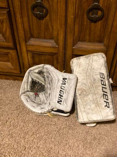 Bauer blocker vaughn glove set