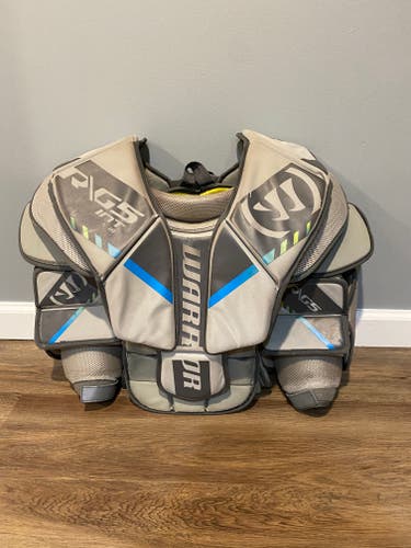 Warrior Ritual G5 Intermediate Goalie Chest Protector (Small/Medium)