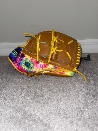 Wilson A2000 2022 April GOTM B2 Clevinger