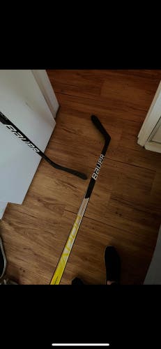 2 New Left Hand Vapor Hyperlite Hockey Stick