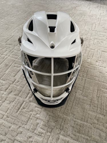 Player's Cascade S Helmet