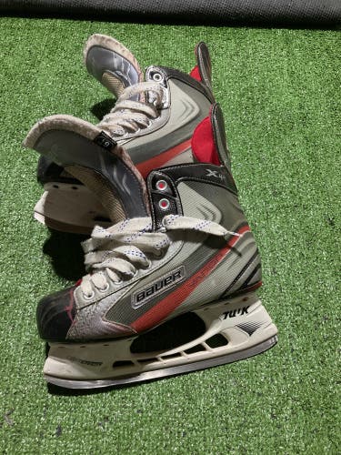 Used Bauer Size 6.5 Vapor x40 Hockey Skates