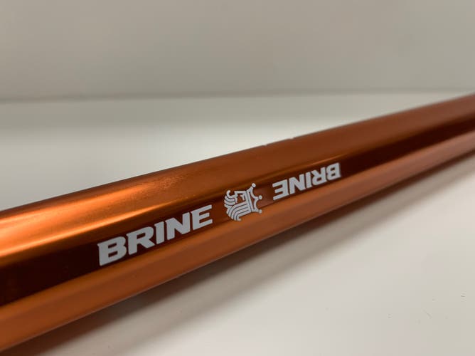 Brine Swizzbeat Men's Attack Shaft 30" - Orange/White - Brand New!!!