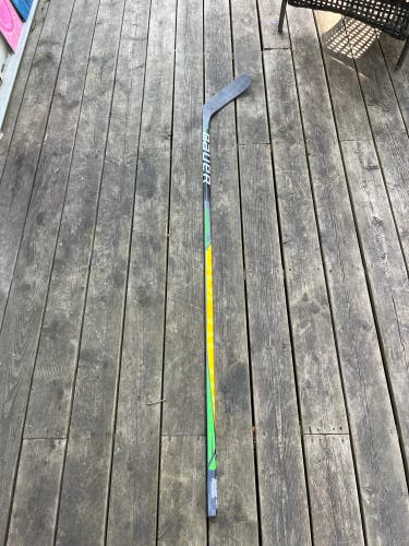 Senior Right Handed P88 Supreme UltraSonic Hockey Stick