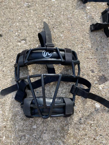 Youth Umpire Mask And Shin Guards