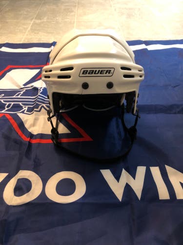 Used Medium Bauer  HH 5000 Helmet