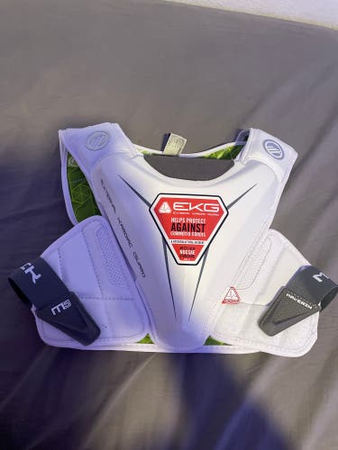 NEVER WORN! Medium Maverik MAX EKG Shoulder Pads