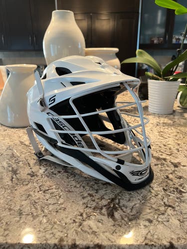 Player's Cascade S Helmet