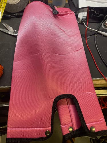 Golf bag rain cover in Pink Padded