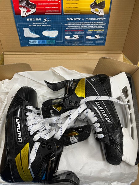 Used Bauer Size 9 Supreme UltraSonic Hockey Skates