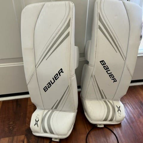 Used 28" Bauer X2.7 Goalie Leg Pads