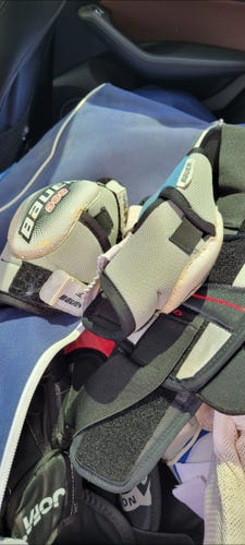 Used Bauer Impact 300 Elbow Pads