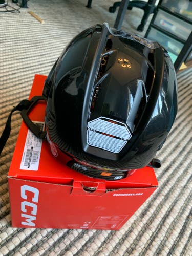 New Medium CCM  Super Tacks X Helmet