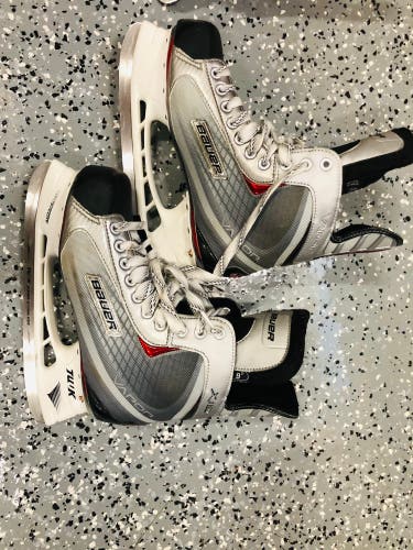 Used Bauer Regular Width Size 9 Rec Ice Fast Hockey Skates