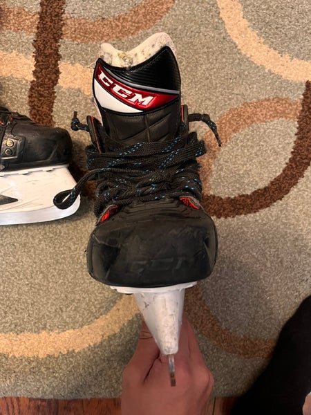 Senior Used CCM JetSpeed FT4 Hockey Skates Regular Width Size 8