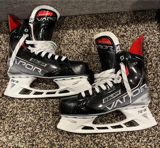 Bauer Vapor X3.7 Hockey Skates