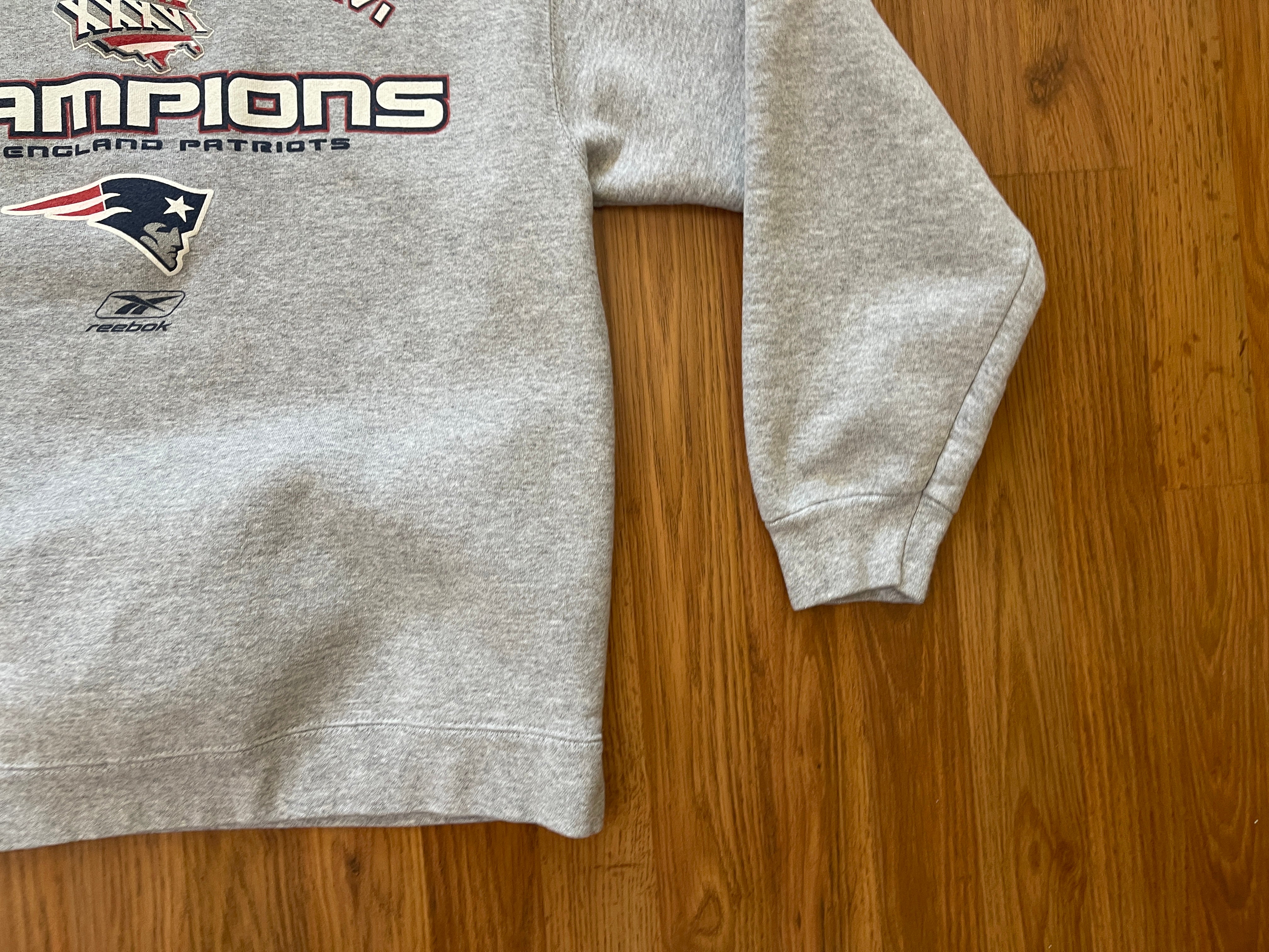 Vintage 00s Cotton Mix Stone Reebok NFL New England Patriots Super Bowl  Champions Sweatshirt - X-Large– Domno Vintage