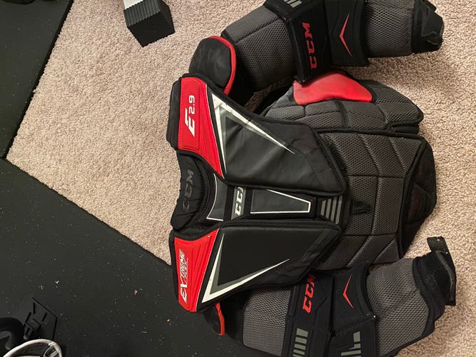 CCM E2.9 Chest Protector