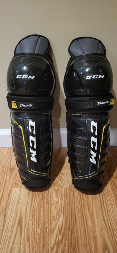 CCM 9080 JR. Shin Guards 13" 33CM