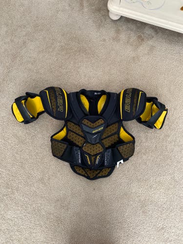 Senior Small Bauer Supreme TotalOne MX3 Shoulder Pads