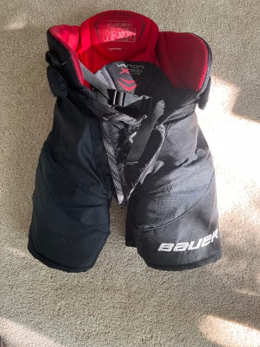 Junior Small Bauer Vapor X900 Hockey Pants