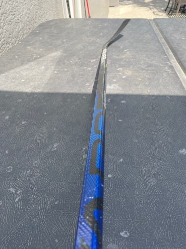 Senior Right Handed P02 Curve Pro Stock Vapor FlyLite Hockey Stick