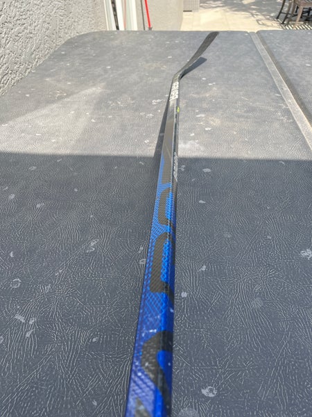 Senior Right Handed P02 Curve Pro Stock Vapor FlyLite Hockey Stick