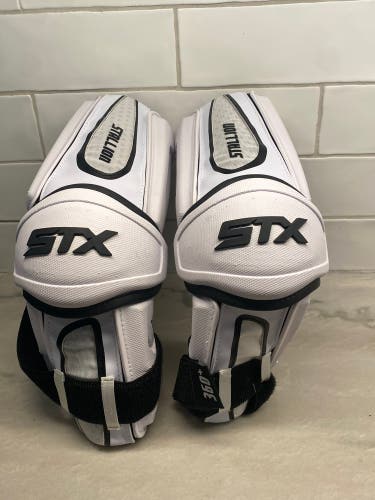 (Never Used )Large STX stallion 500 elbow pads